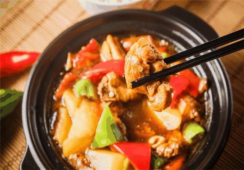 业吉轩黄焖鸡米饭